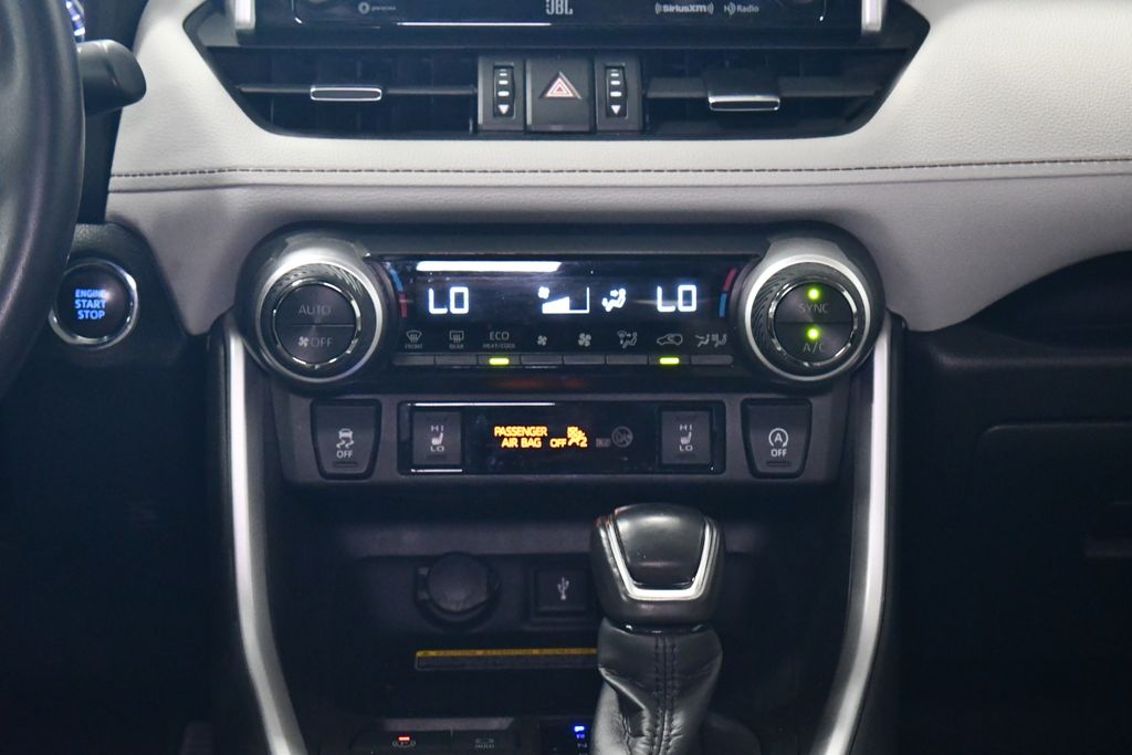 Thumbnail: 2021 Toyota RAV4 - 20