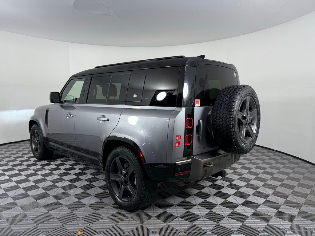 Thumbnail: 2021 Land Rover Defender - 7