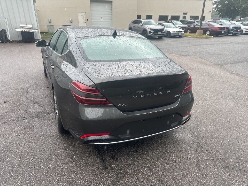 2023 Genesis G70 2.0T 16