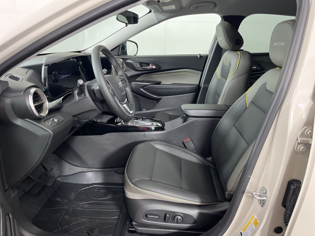 Thumbnail: 2026 Chevrolet Trax - 21