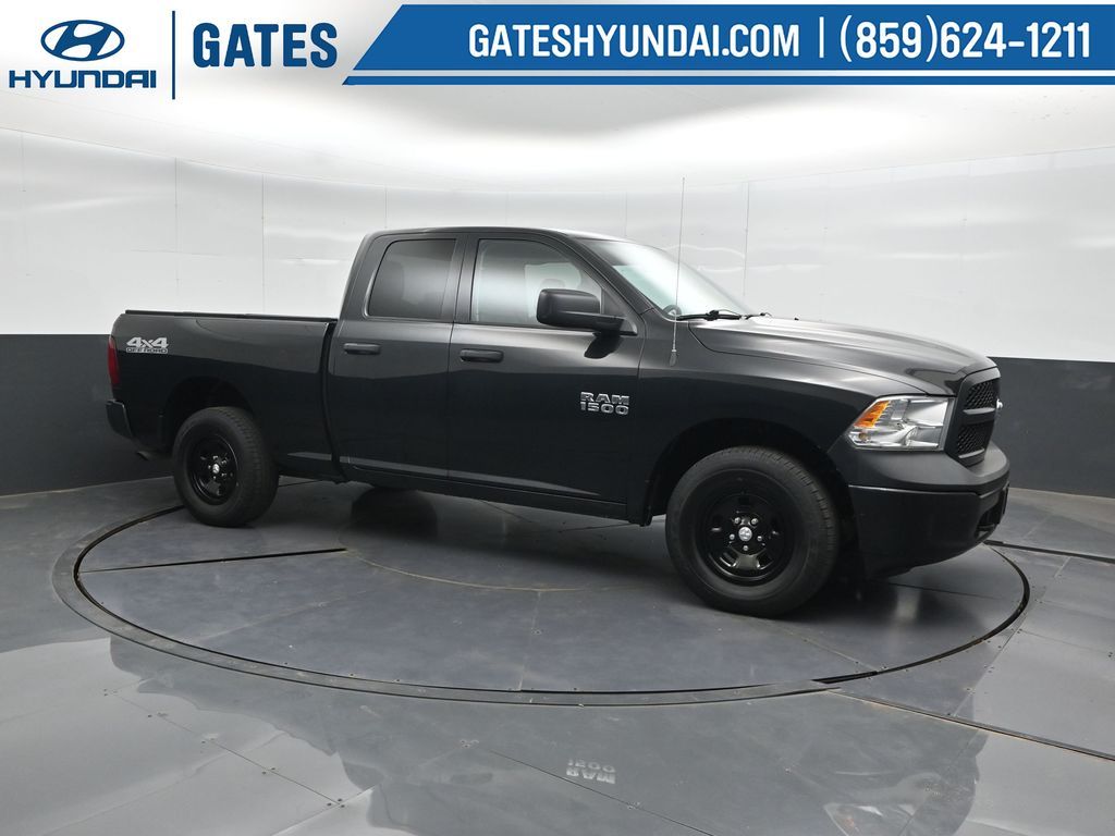 Brilliant Black Crystal Pearlcoat 2018 RAM 1500 Pickup Truck Four-Wheel Drive 8-Speed Automatic