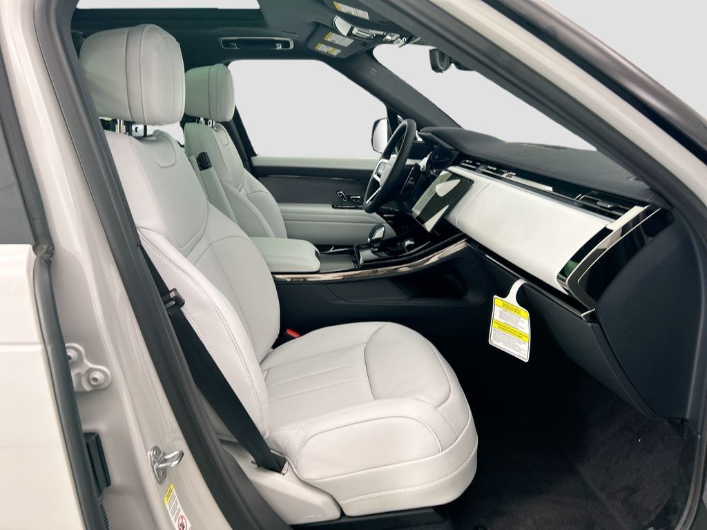 Thumbnail: 2026 Land Rover Range Rover Sport - 19