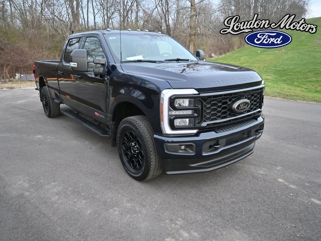 2025 Ford F-350 Super Duty XLT Crew Cab 4WD