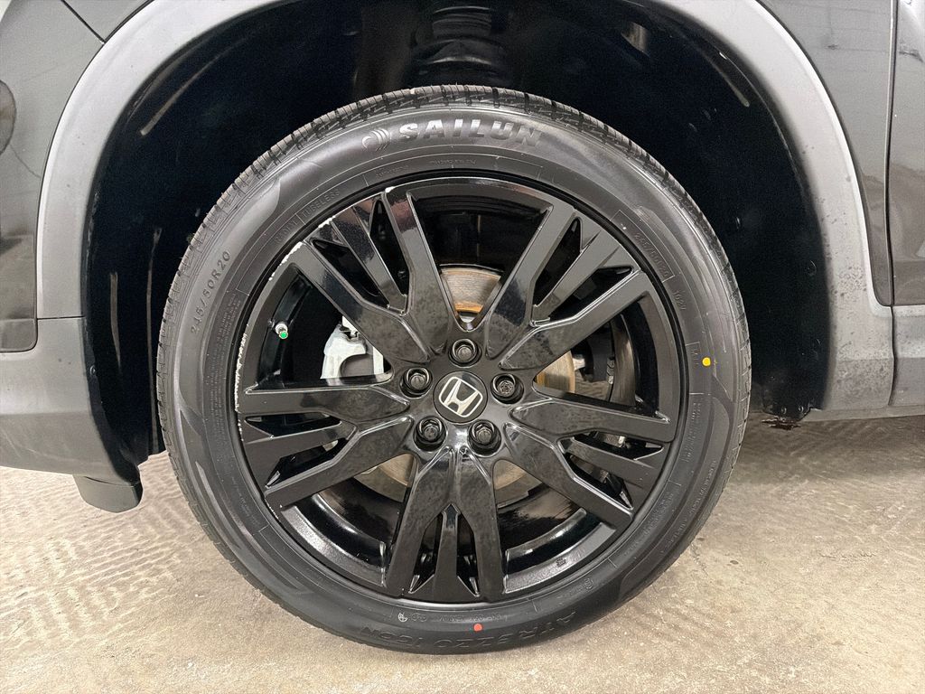 Used 2022  Honda Black Edition image 12