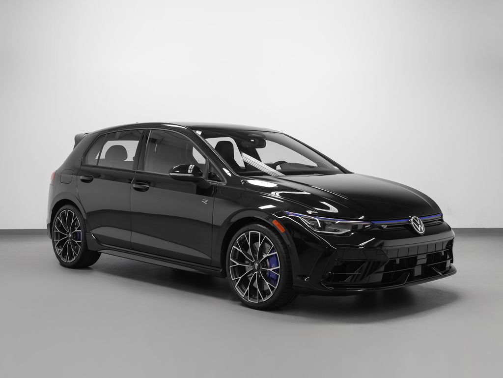 2026 Volkswagen Golf R Negro (Mythos Black Metallic) Hatchback Tracción en las cuatro ruedas 7 velocidades Doble cloch