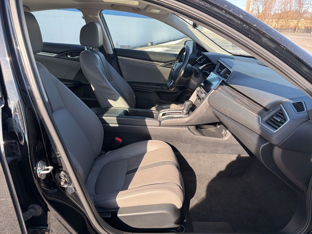 Thumbnail: 2019 Honda Civic - 25