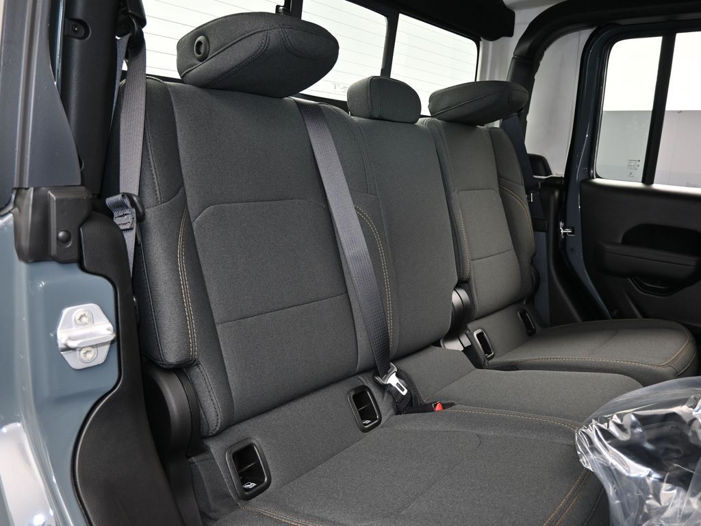 New 2026 anvil clearcoat Jeep Sport image 31