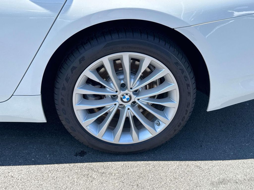 Thumbnail: 2022 BMW 5 Series - 15