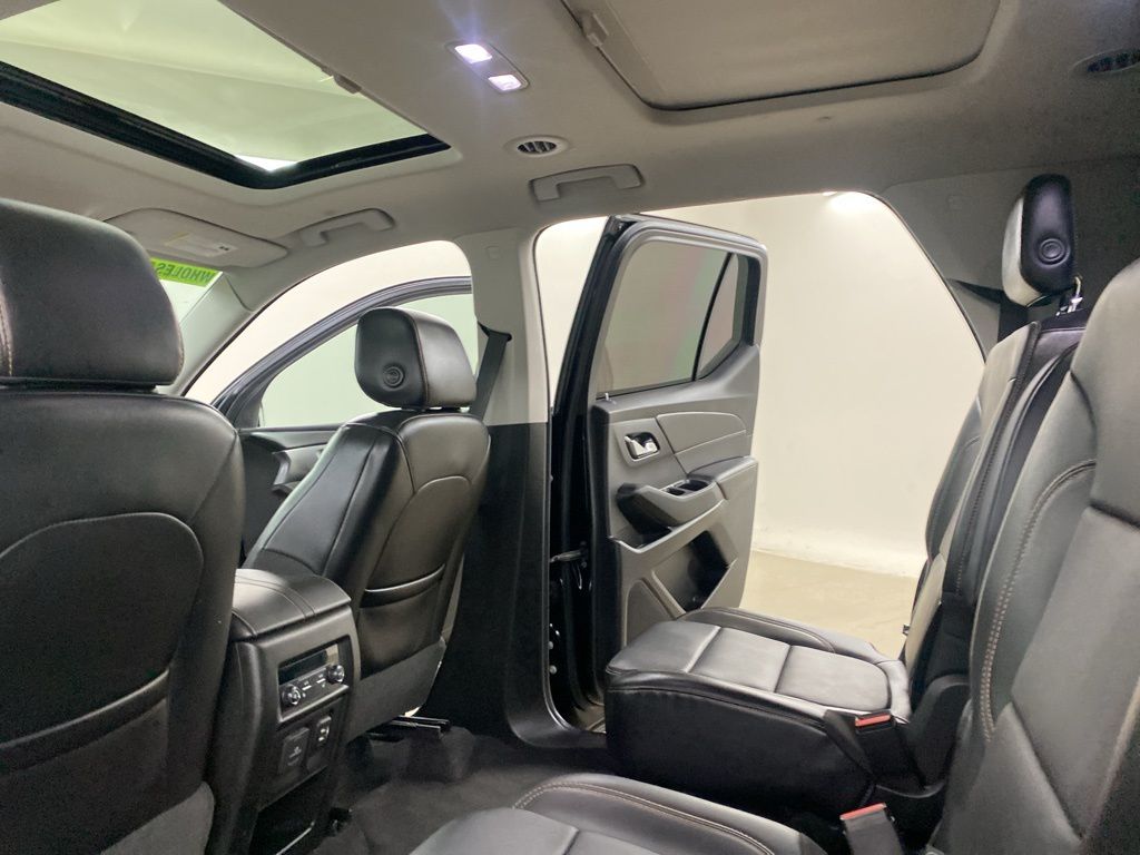 2018 Chevrolet Traverse Premier photo