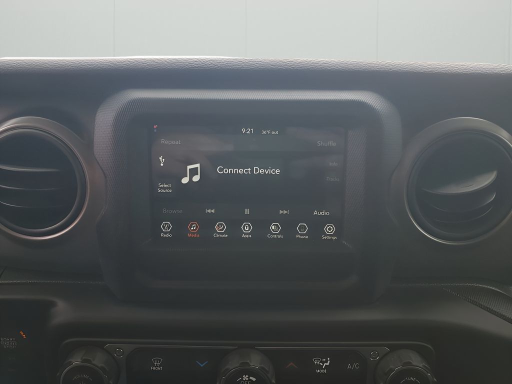 Used Car 2022 Jeep Gladiator  Sport For Sale Under $35,000 In Austin, Texas