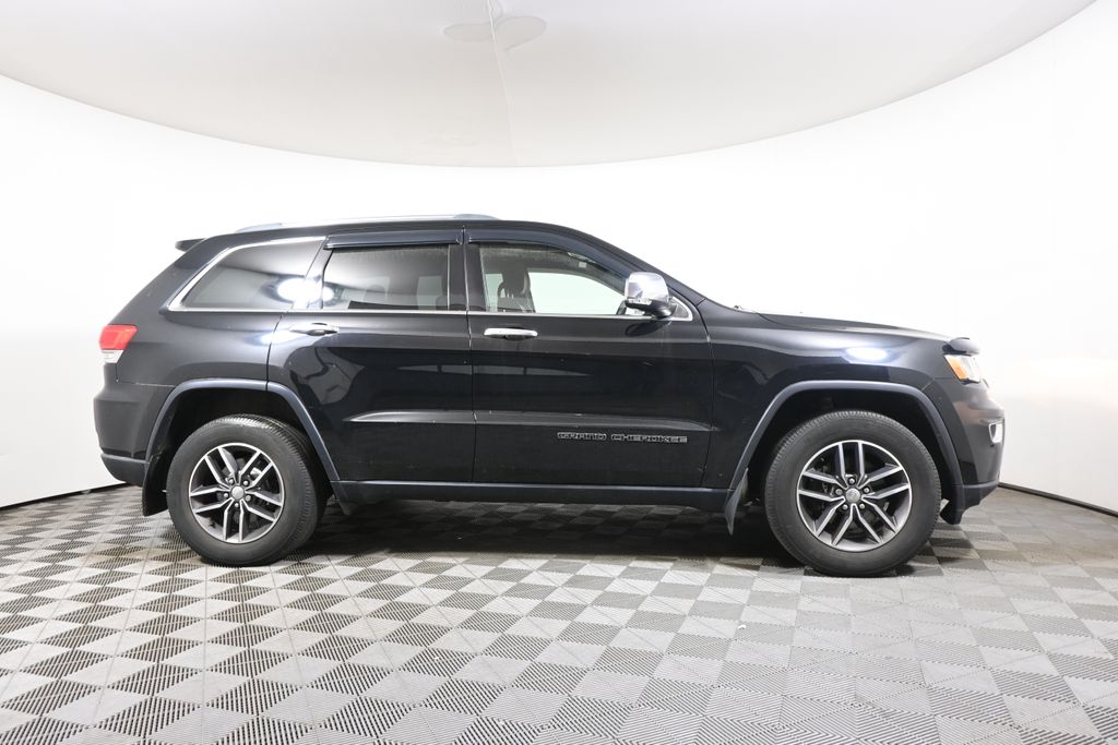 Thumbnail: 2018 Jeep Grand Cherokee - 8