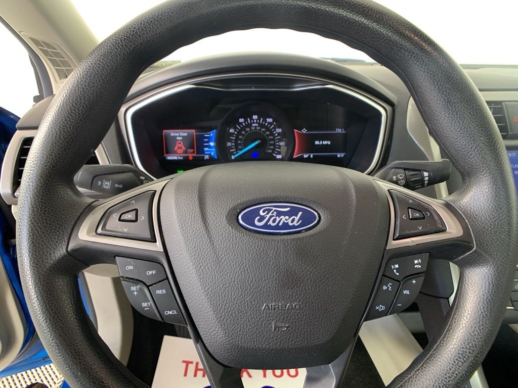 2020 Ford Fusion SE 15