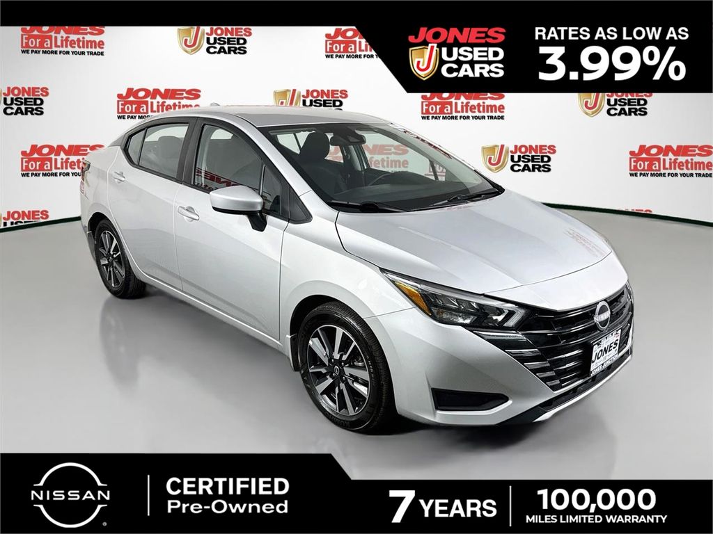 Brilliant Silver Metallic 2025 Nissan Versa SV FWD Sedan Front-Wheel Drive Continuously Variable Transmission