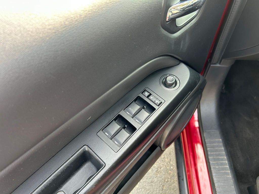 Thumbnail: 2014 Jeep Patriot - 25