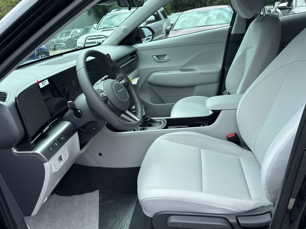 2026 Hyundai Kona SEL photo 7