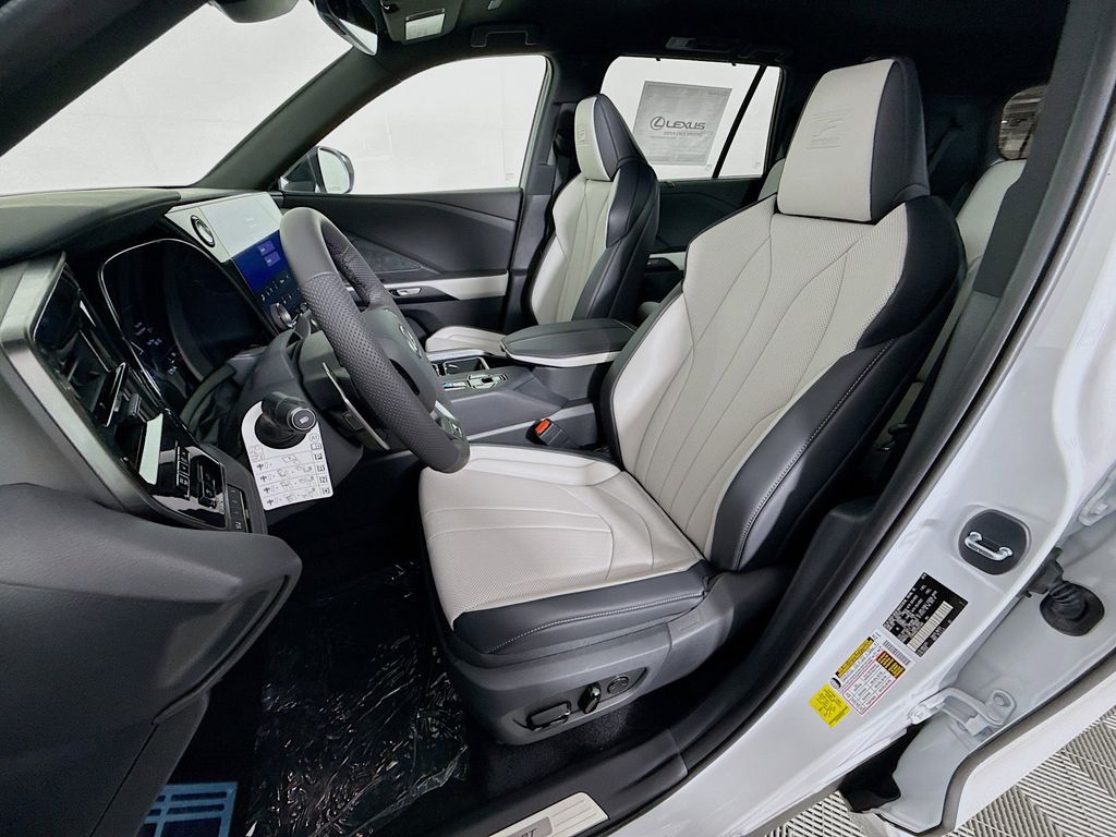 Thumbnail: 2026 Lexus TX - 16