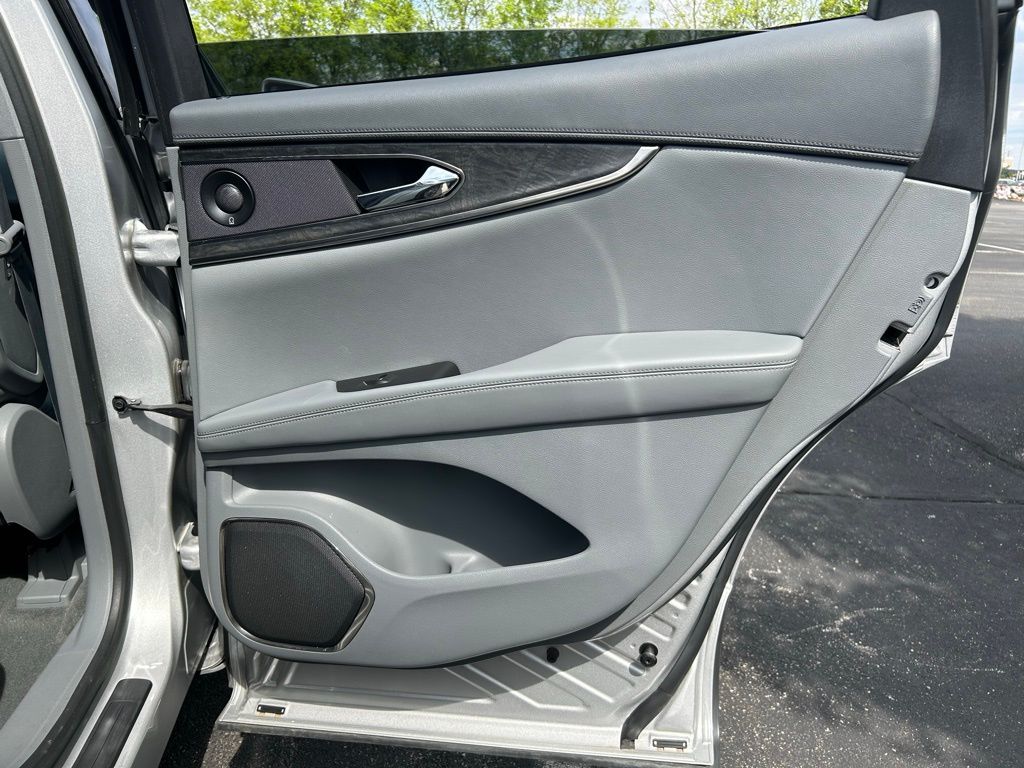 2019 Lincoln Nautilus Reserve 24