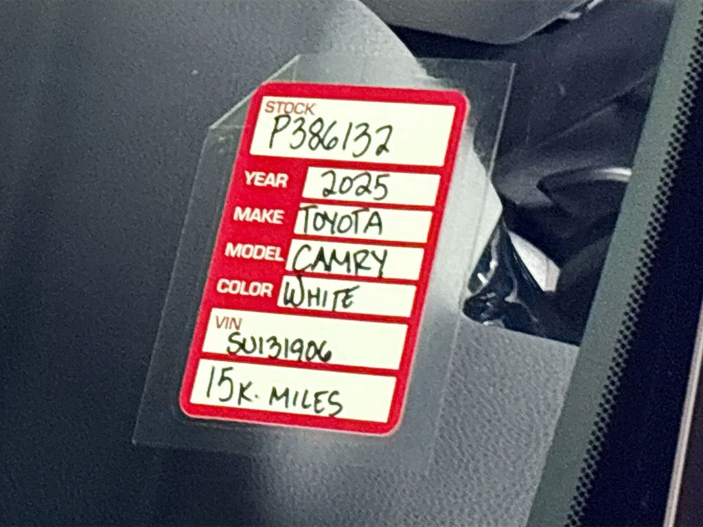 2025 Toyota Camry SE