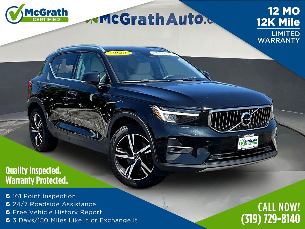  2023 Volvo XC40 B5 Plus Bright Theme AWD   