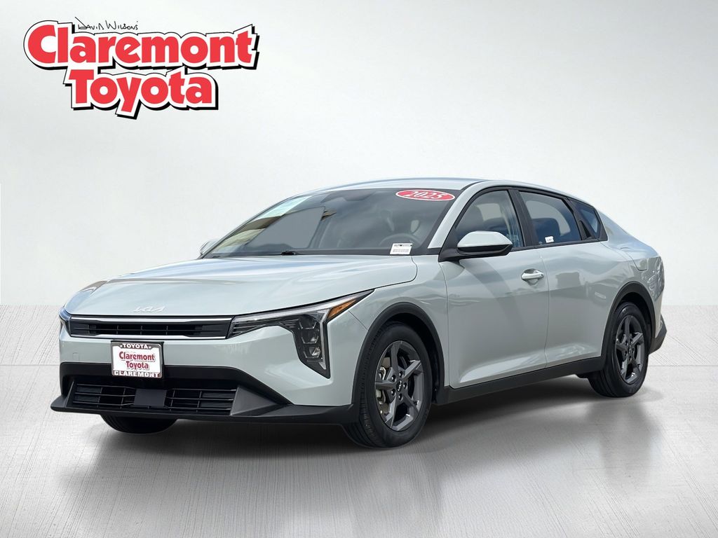 2025 Kia K4 LXS FWD