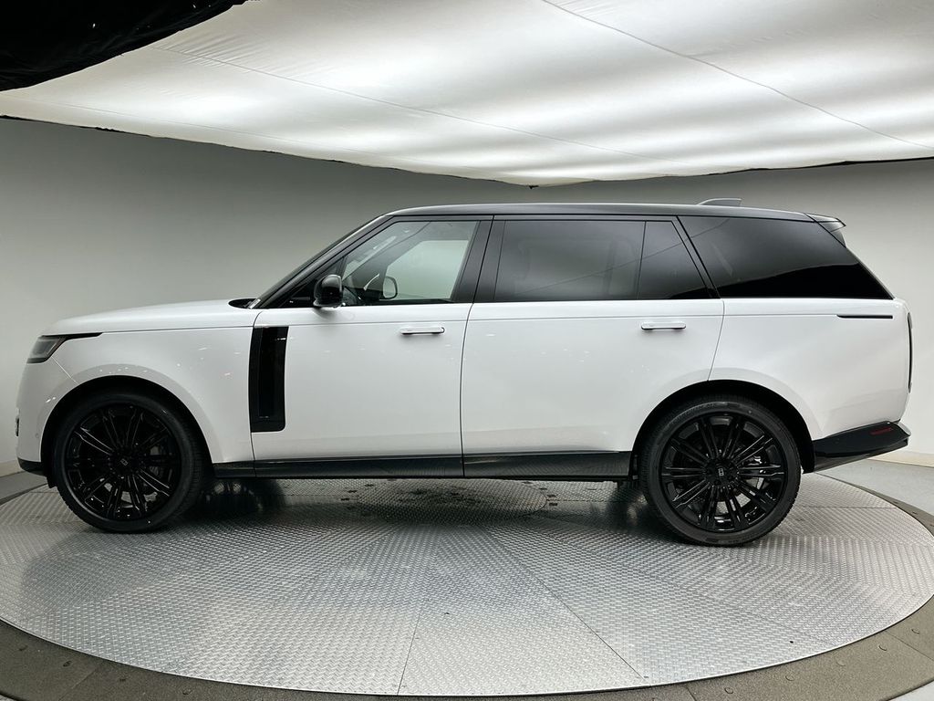 Thumbnail: 2027 Land Rover Range Rover - 2
