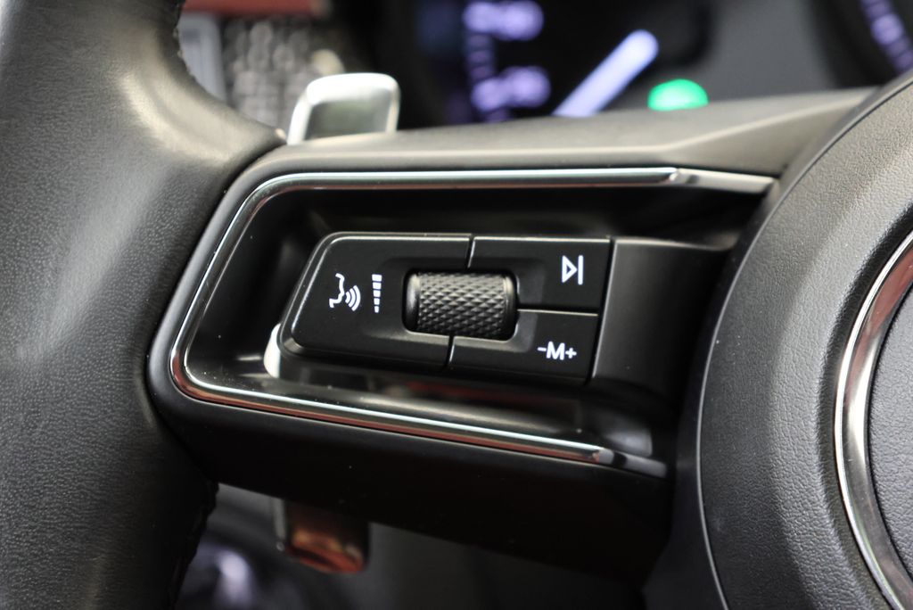 Thumbnail: 2024 Porsche Macan - 21