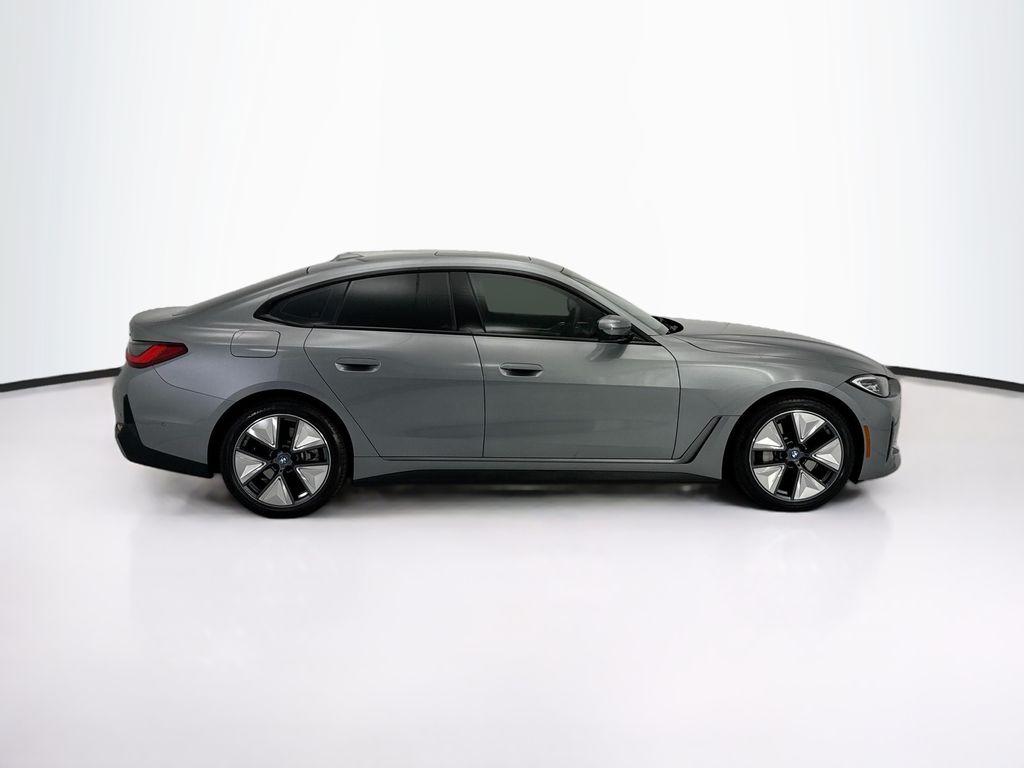 Thumbnail: 2023 BMW i4 - 4