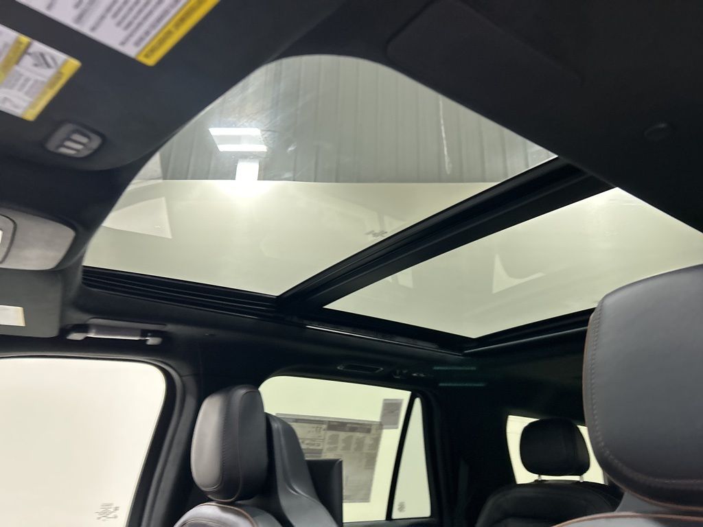 new 2026 Lincoln Navigator car, priced at $124,725