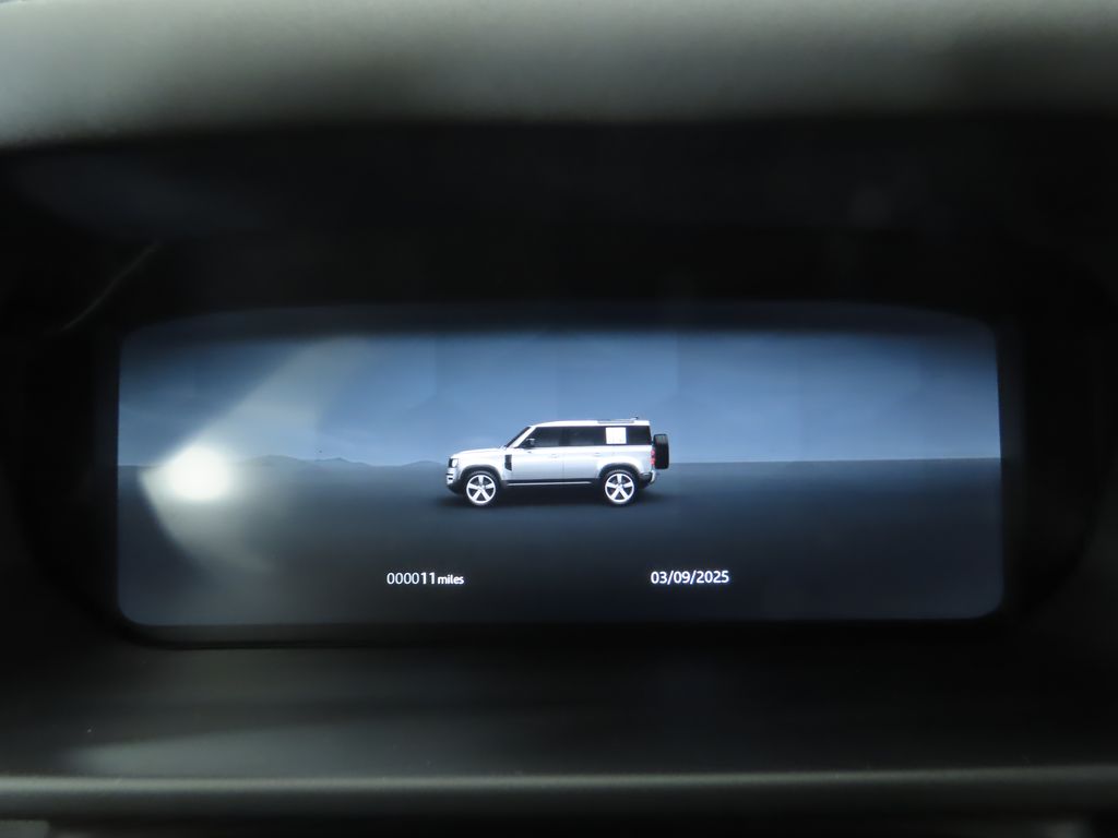 Thumbnail: 2025 Land Rover Defender - 32