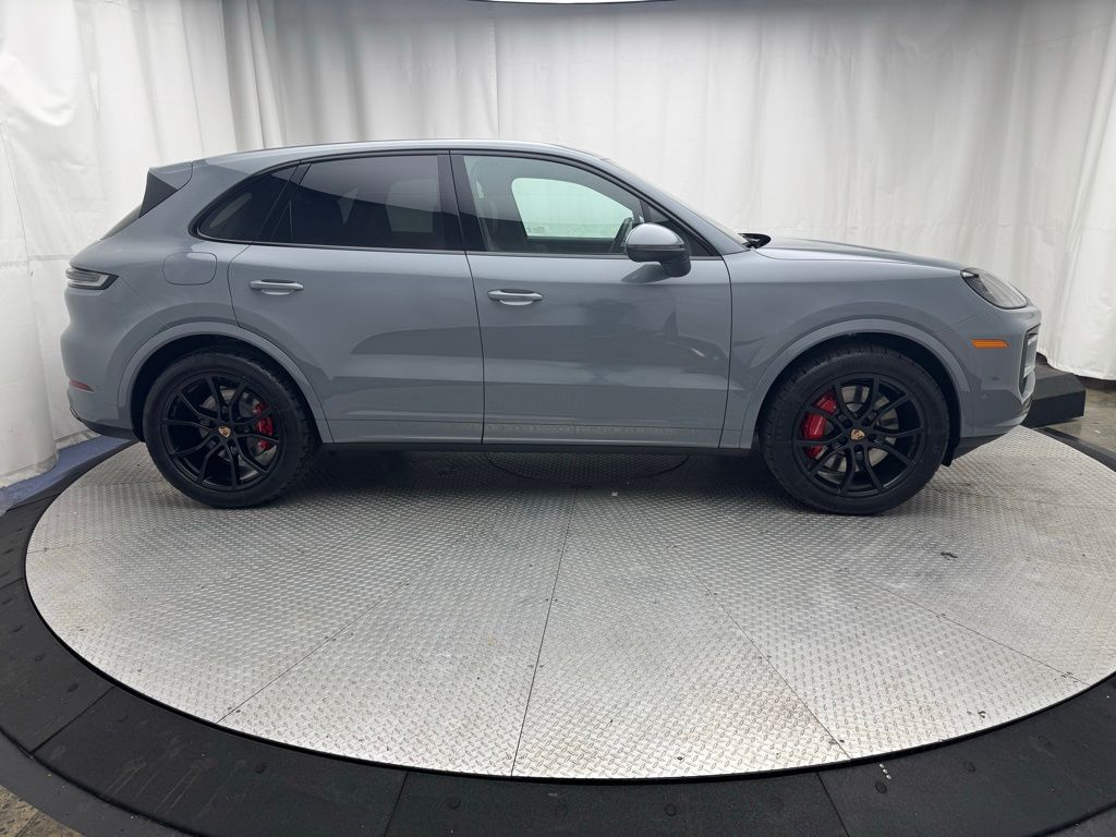 Thumbnail: 2025 Porsche Cayenne - 14