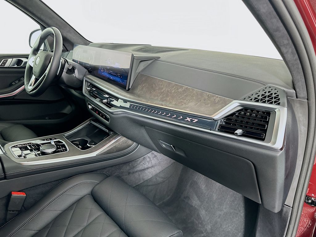 Thumbnail: 2025 BMW X7 - 30