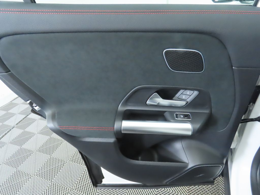 Thumbnail: 2025 Mercedes-Benz GLA - 26