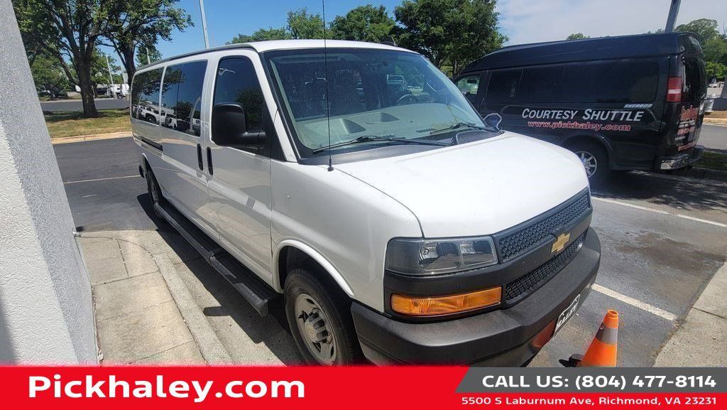 Summit White 2022 Chevrolet Express 3500 LS Extended RWD Van Rear-Wheel Drive 8-Speed Automatic Overdrive