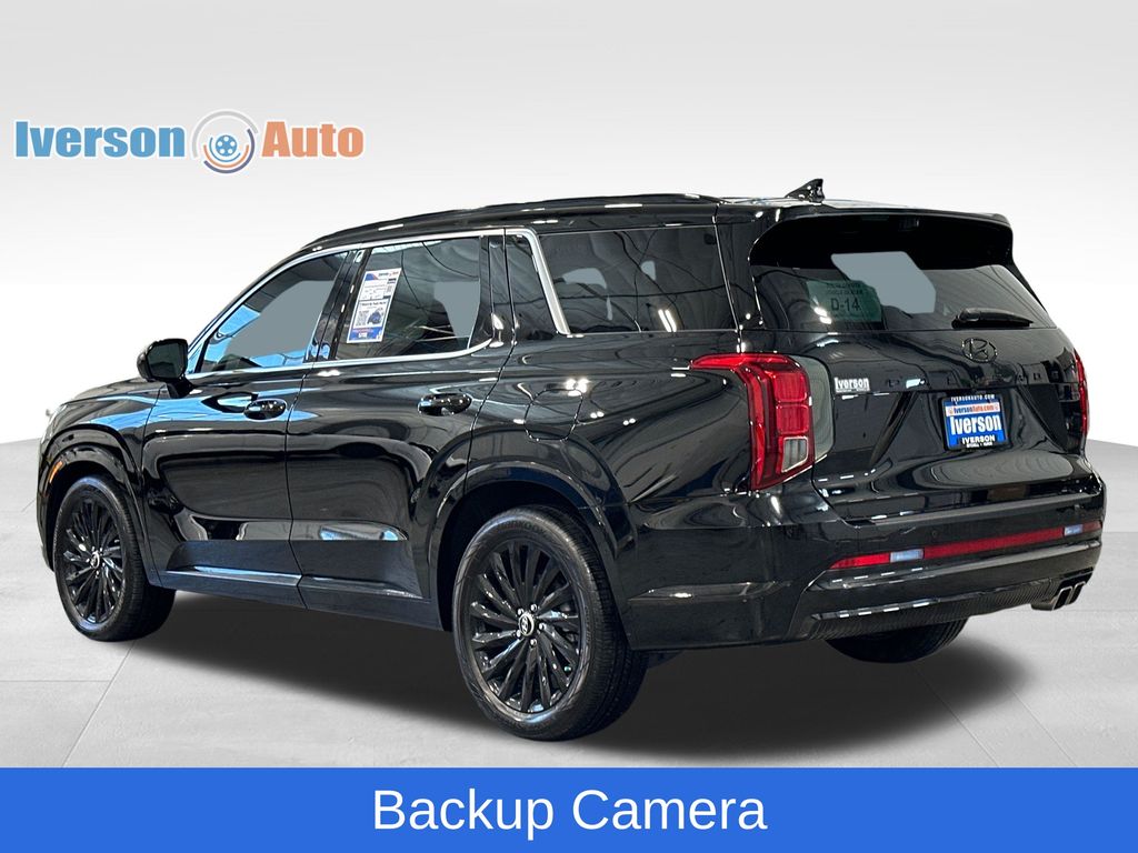 View vehicle photo 7