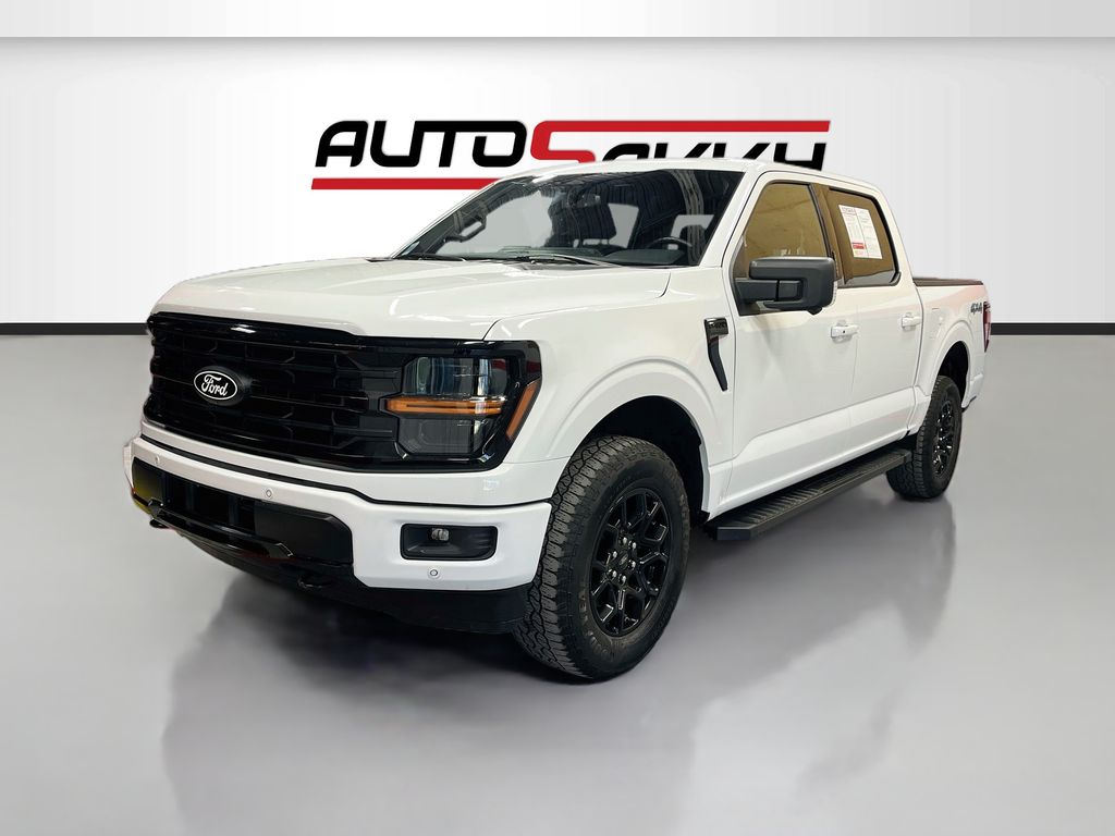 Used 2024 Oxford White Ford XLT image 3