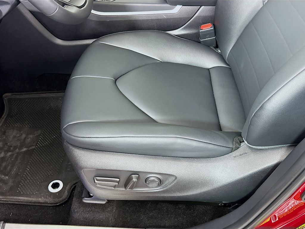 Thumbnail: 2026 Toyota Highlander - 20