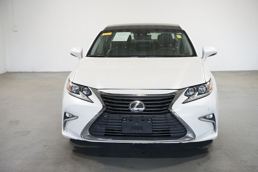 Thumbnail: 2017 Lexus ES - 2