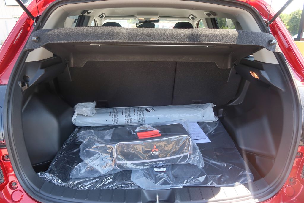 2027 Mitsubishi Outlander Sport LE