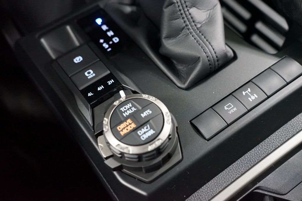 Thumbnail: 2026 Toyota 4Runner - 25