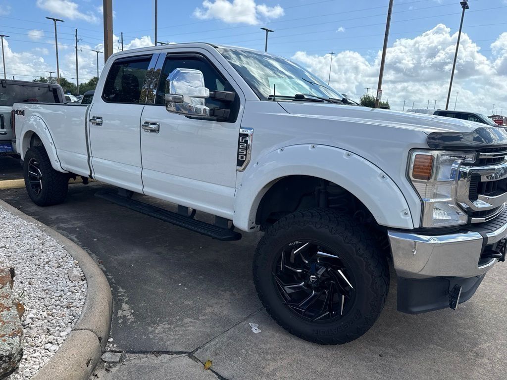 Oxford White 2020 Ford F-250 Super Duty XLT Crew Cab 4WD Pickup Truck Four-Wheel Drive 6-Speed Automatic