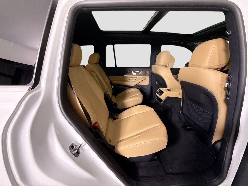 Thumbnail: 2026 Mercedes-Benz GLS - 23