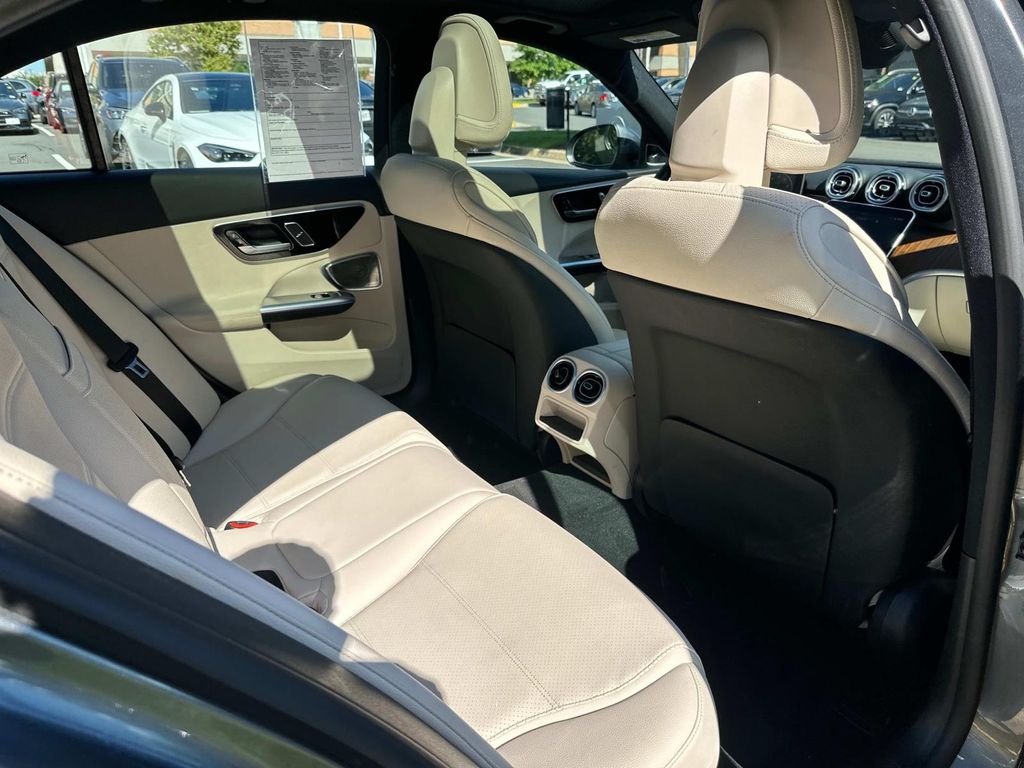 Thumbnail: 2022 Mercedes-Benz C-Class - 23