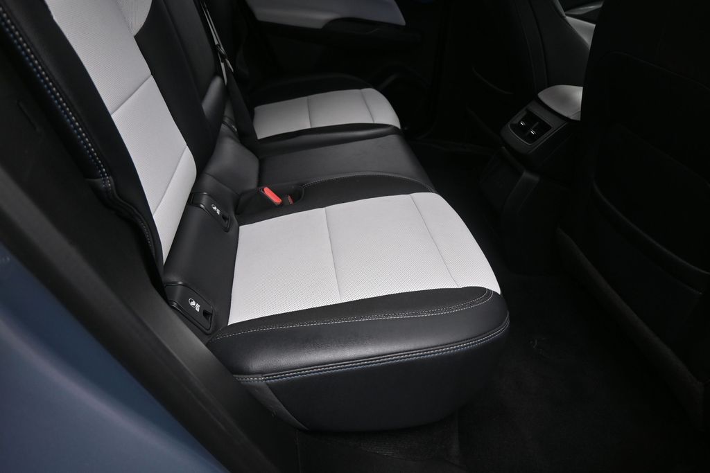 Used 2024 Galaxy Gray Metallic Chevrolet LT image 43