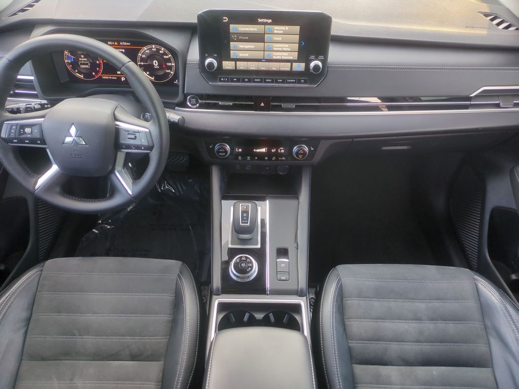 2022 Mitsubishi Outlander SE