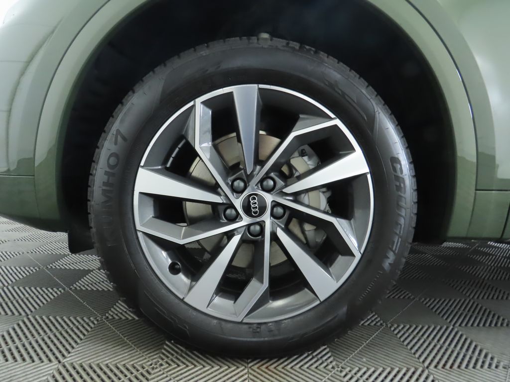 2025 Audi Q5 e Premium Plus 32