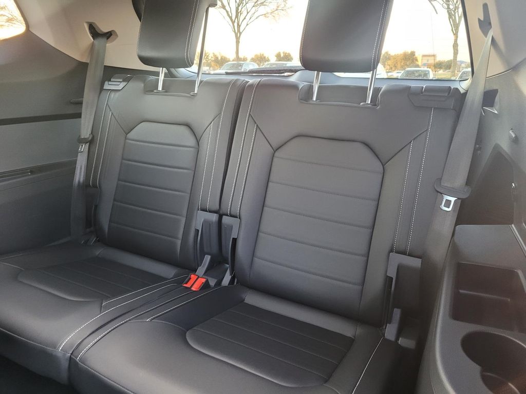 used 2025 Volkswagen Atlas car, priced at $39,980