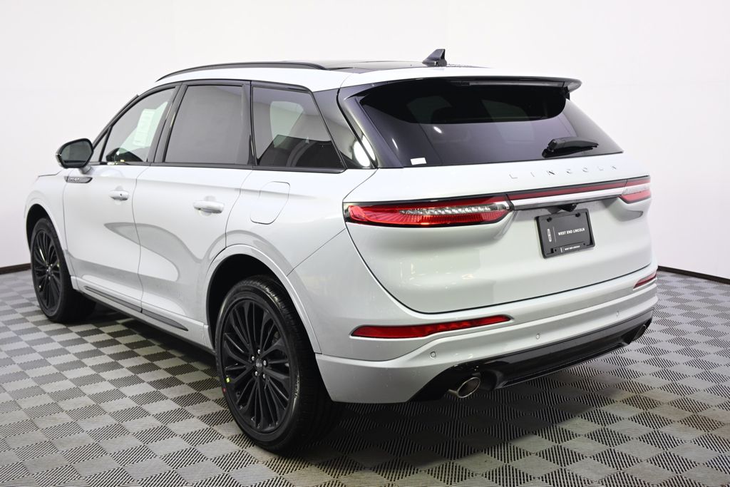 New 2026 White Lincoln Premiere image 3