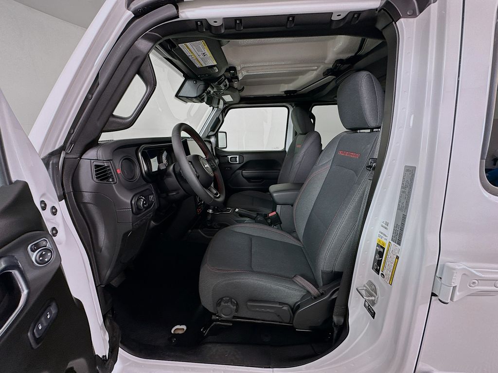 Thumbnail: 2024 Jeep Gladiator - 21