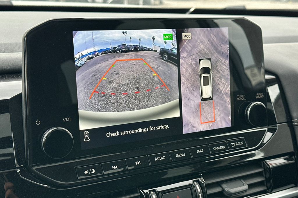 2025 Nissan Pathfinder Platinum - Photo 16