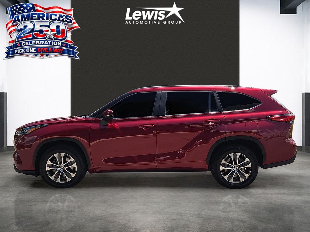 Used 2023 Toyota Highlander XLE For Sale in Farmington, AR